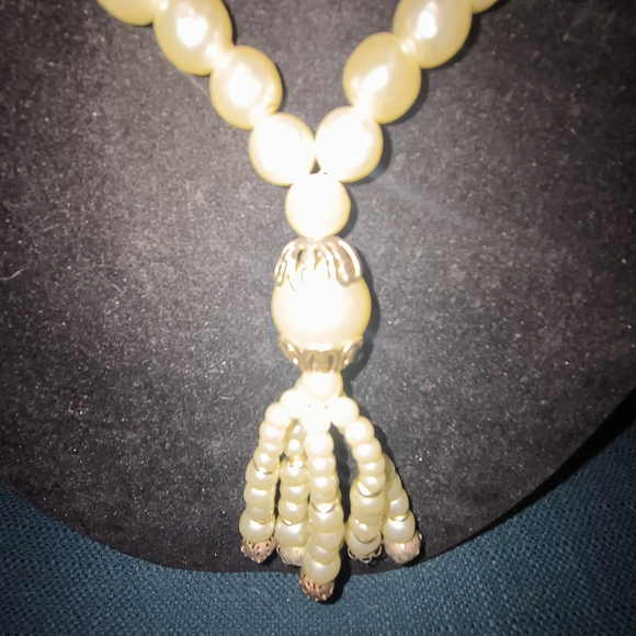 Vintage Faux ? Pearl Necklace - Picture 4 of 4